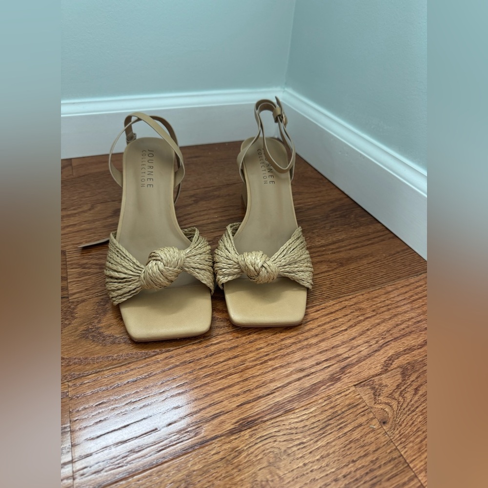 Journee Collection Beige Knotted Sandals